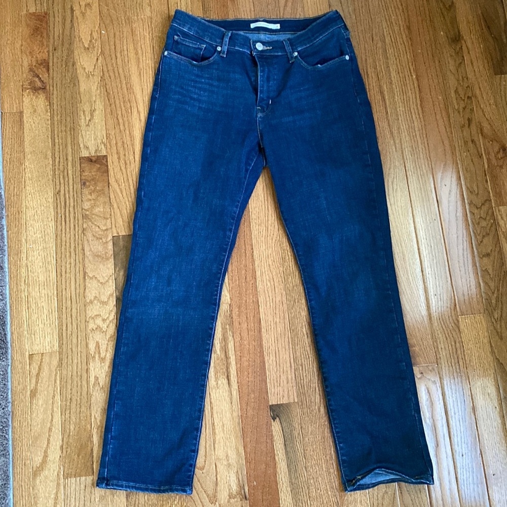 Levi’s Women’s Classic Straight Jeans